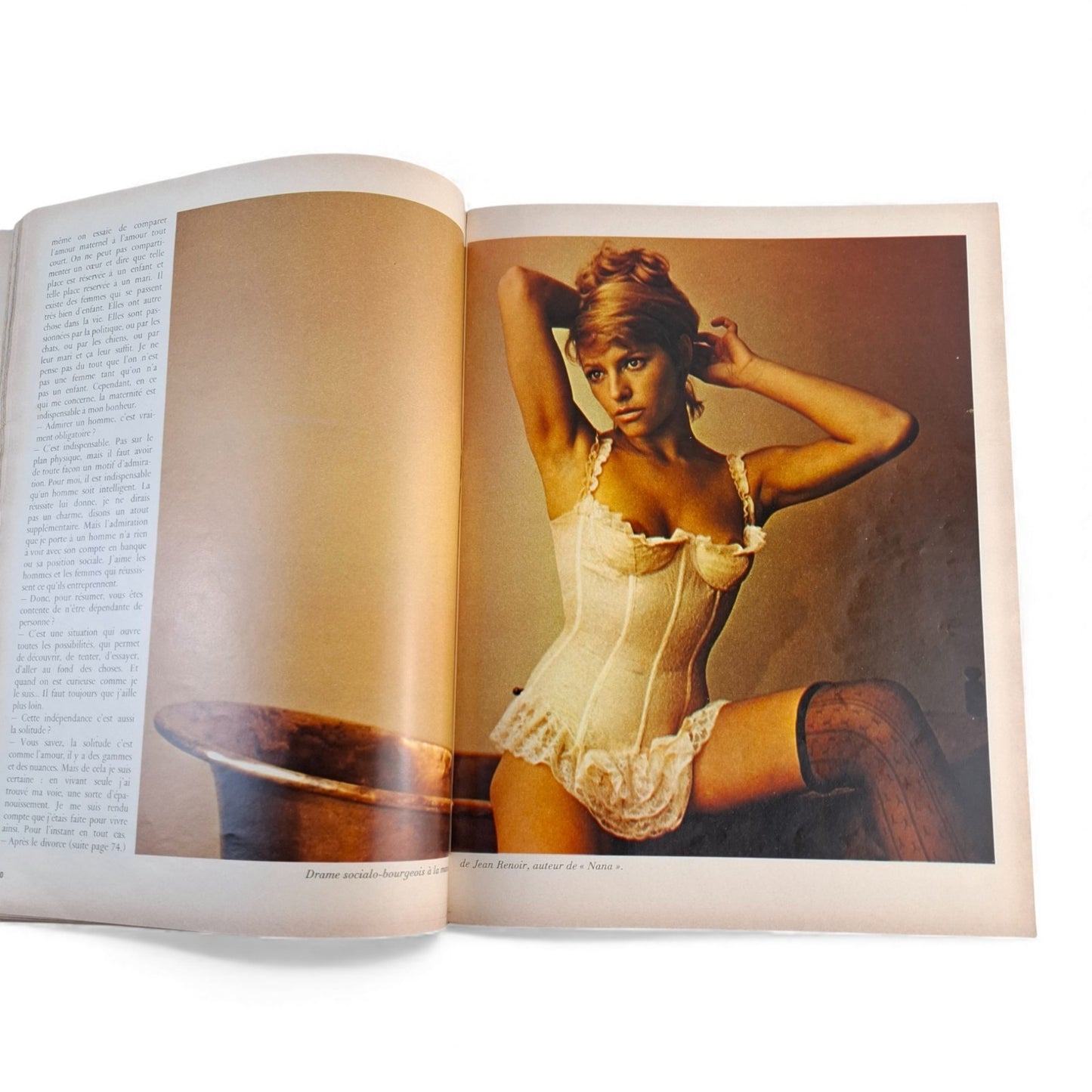 Lui French Magazine No. 83 December 1970 NATHALIE DELON / Brigitte