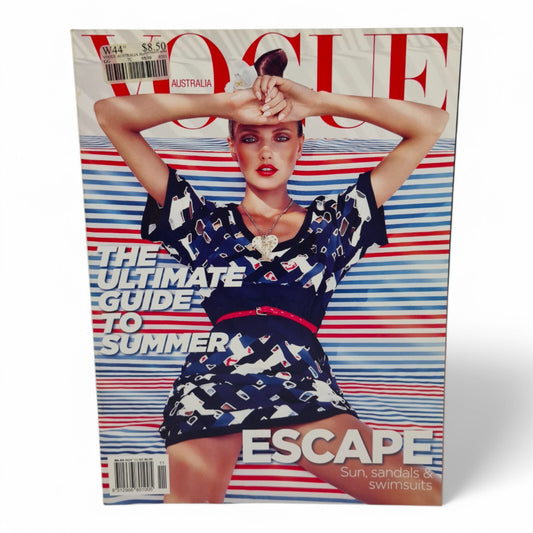 Vogue Australia November 2011 SUMMER Alina Baikova Emma Stone Lindsay Ellingson