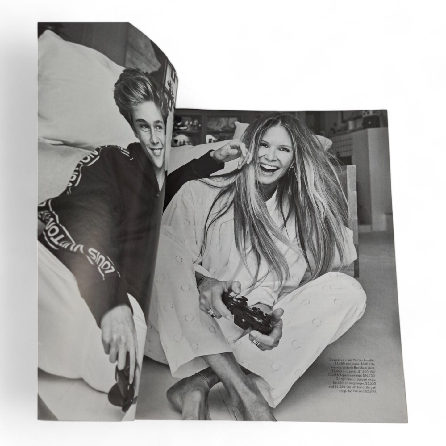VOGUE AUSTRALIA Magazine - August 2019 - Elle MacPherson Cover