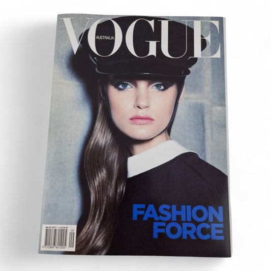 Vogue Australia Magazine - September 2011 Katie Fogarty Cover