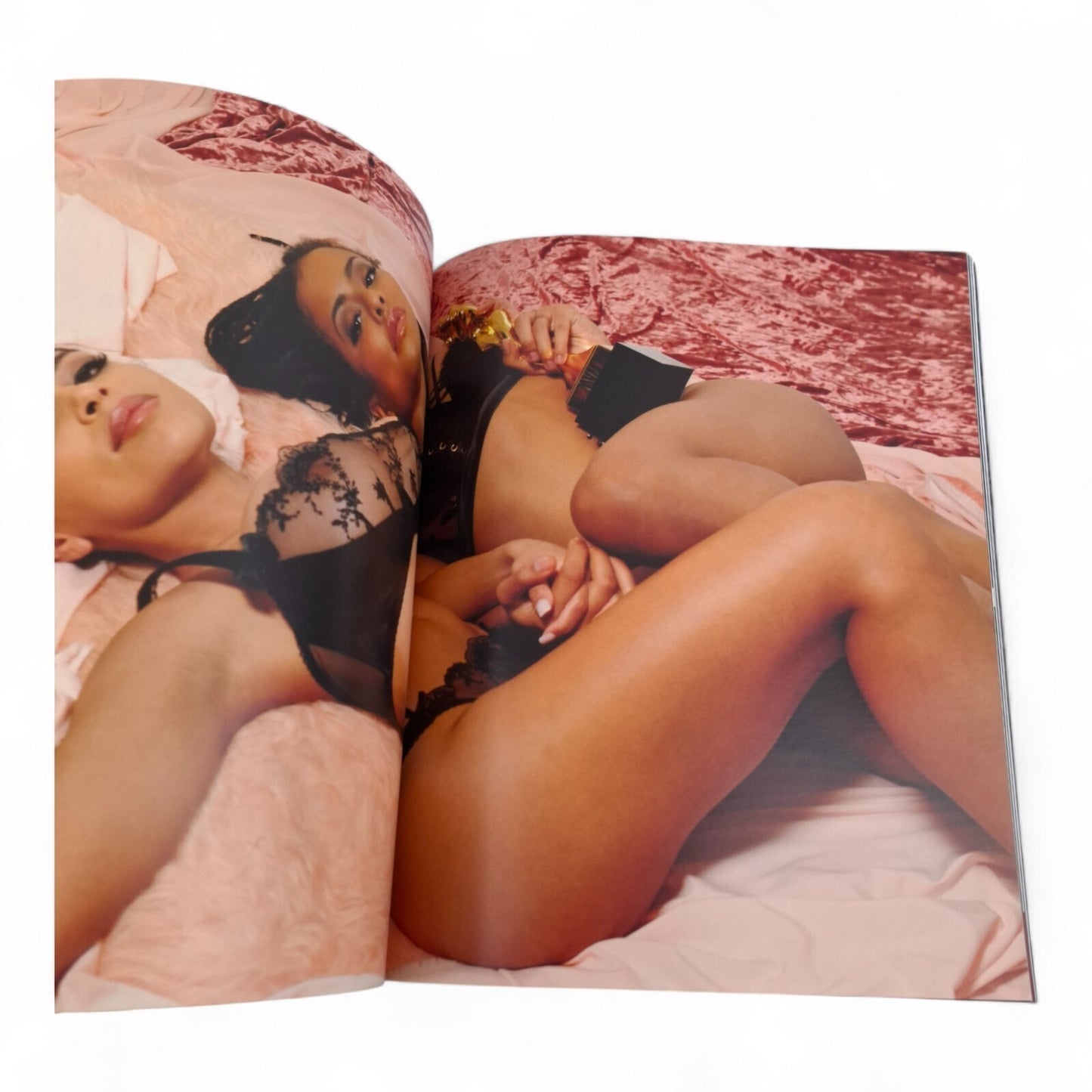 AVN January 2021 Issue 456 Kira Noir Skyler Lo Camstar Magazine
