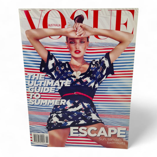 Vogue Australia Magazine - November 2011 Alina Baikova Cover