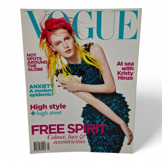 Vogue Australia Magazine May 2011 Julia Nobis Amanda Seyfried Kristy Hinze